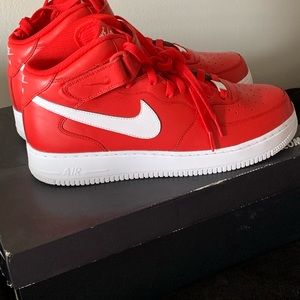 Nike AF1 Mid